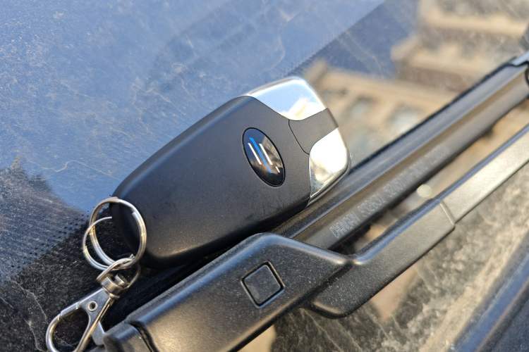 Used CHANGAN OSHAN X5 2021 Revised Version 1.6L Manual Luxury Edition Vehicle Key