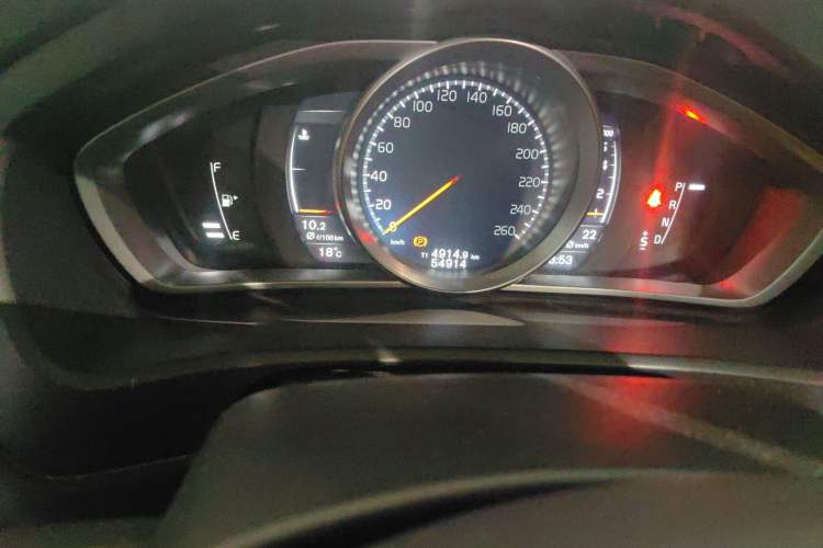 Used Volvo V40 2017 T3 Zhiyi Edition