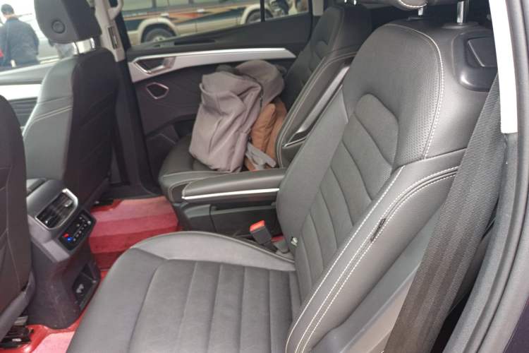 Used Volkswagen Talagon 2021 330TSI Two-Wheel-Drive Luxury Edition – Scenic Version Left Rear Seat