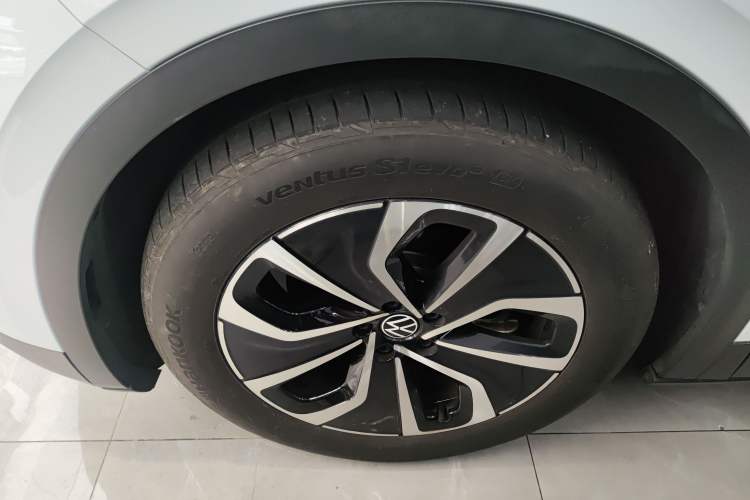 Used Volkswagen ID.4 X 2022 Pure Smart Edition Left Front Wheel Hub