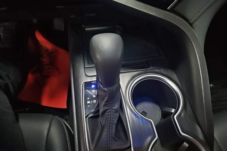 Used Toyota Camry 2023 2.0G Luxury Edition