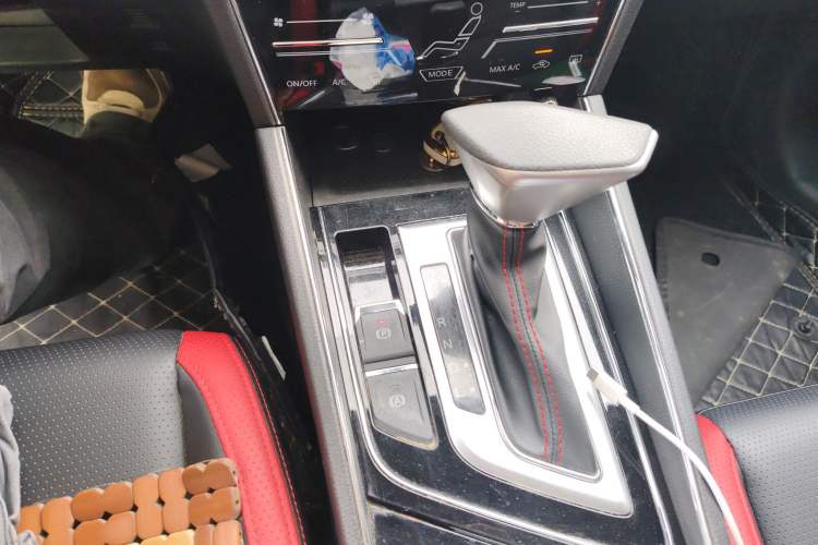 Used Venucia T60 2020 1.6L CVT Smart Drive Version China VI Standard