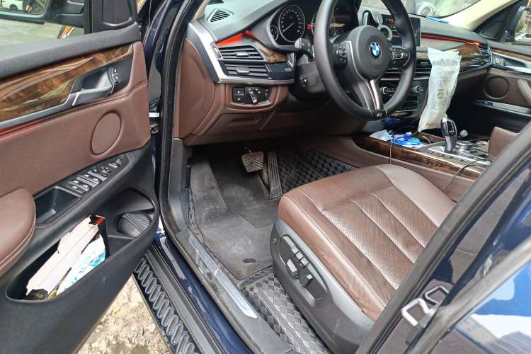 Used BMW X5 2015 xDrive28i
