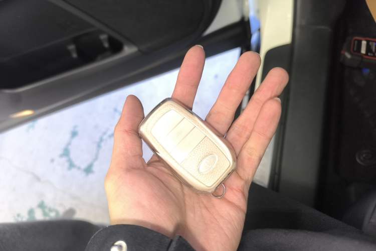 Used Toyota Highlander 2017 2.0T Four-Wheel Drive Luxury Edition 7 Seats