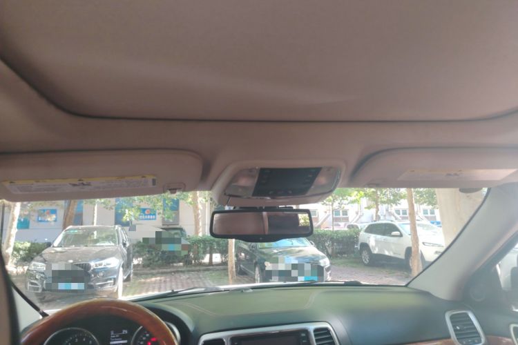 Used Jeep Grand Cherokee 2011 5.7L Flagship Navigation Edition
