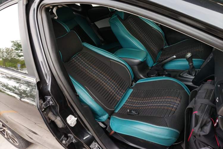 Used Fiat Viaggio 2015 1.4T Manual Enjoyment Edition Right Front Seat