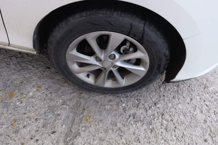 Used Buick Excelle 2020 15N CVT Elite Edition Right Front Wheel Hub