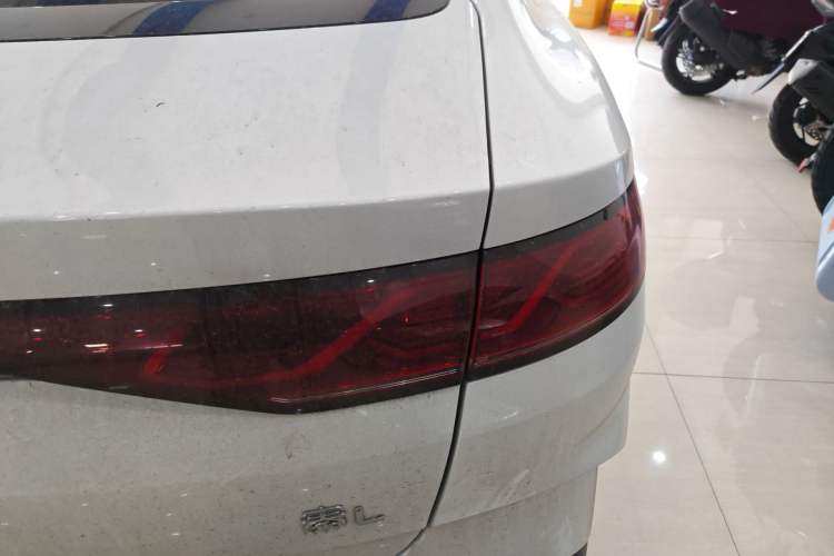 Used BYD Qin L 2024 DM-i 120KM Beyond Model Right Rear Taillight