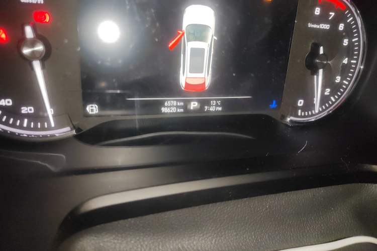 Used Roewe RX5 2016 30T Four-Wheel Drive Automatic Internet Smart Luxury Edition Odometer Close Up