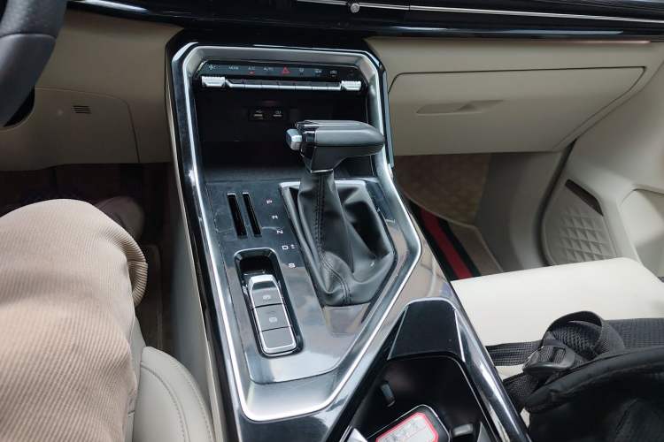 Used Wuling Asta 2021 1.5T CVT Star曜 Edition Gear Lever