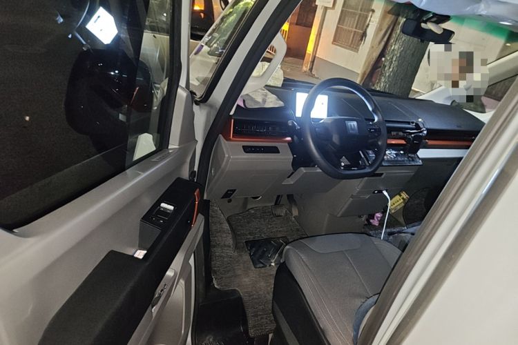 Used Farizon Super VAN 2025 Yucheng Edition, Action-Pak 68kWh
