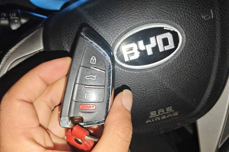 Used BYD S6 2013 Jingyue Edition 2.0L Manual Luxury Model 5 Seats