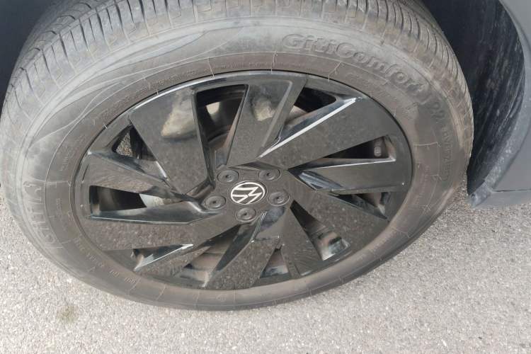 Used Volkswagen Tharu 2025 NewRui 300TSI Prestige Edition
