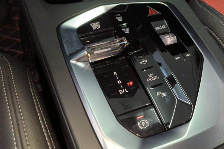 Used BMW 2 Series 2025 225L M Sport Night Edition Package Gear Lever