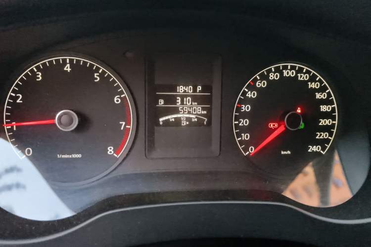 Used Volkswagen Sagitar 2014 1.6L Automatic Comfort Model
