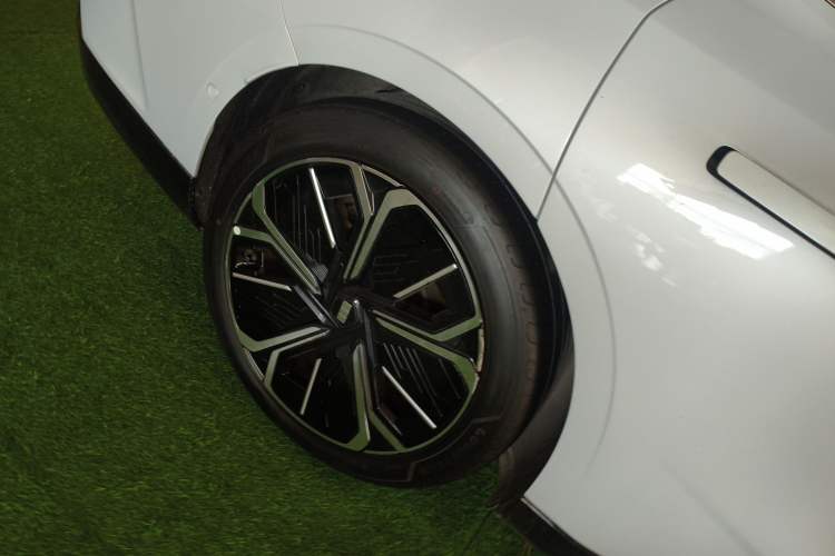 Used Geely Galaxy E8 2024 665 km Range Rear-Drive Starship Intelligent Driving Version