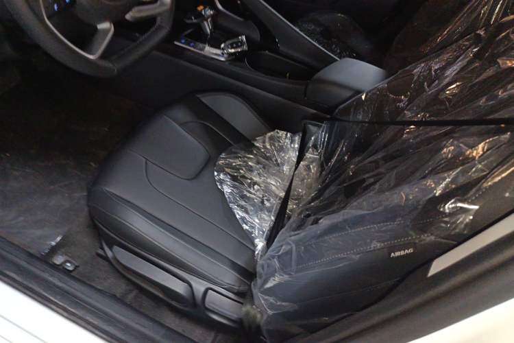 Used Hyundai Elantra 2023 1.5L CVT GLX Elite Edition Left Front Seat