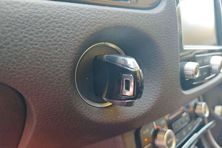 Used Volkswagen Touareg 2018 3.0 TSI Glory Collection Edition
