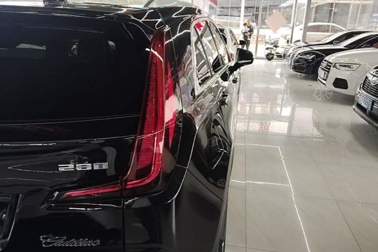Used Cadillac XT4 2023 28T Two-Wheel-Drive Luxury Version