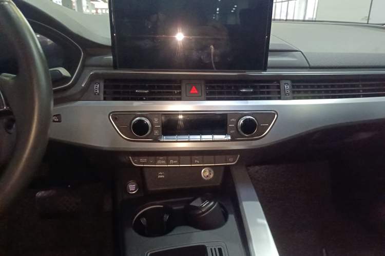 Used Audi A4L 2022 40 TFSI Fashion Dynamic Model