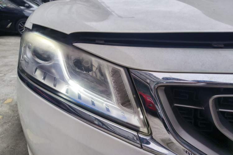 Used Geely Auto Emgrand GT 2015 1.8T Premium Model Right Front Headlight