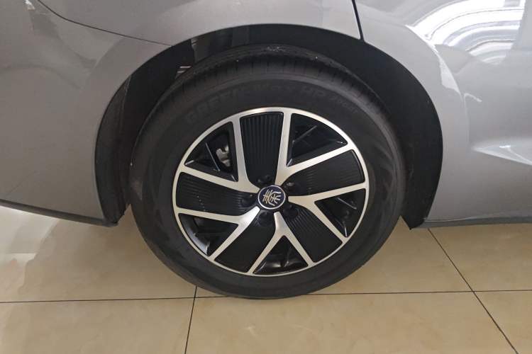 Used BYD Qin L 2025 DM-i Smart Drive 120KM Leading Model
