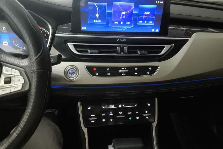 Used CHANGAN CS75 2018 280T Automatic Yazi Model China V Standard
