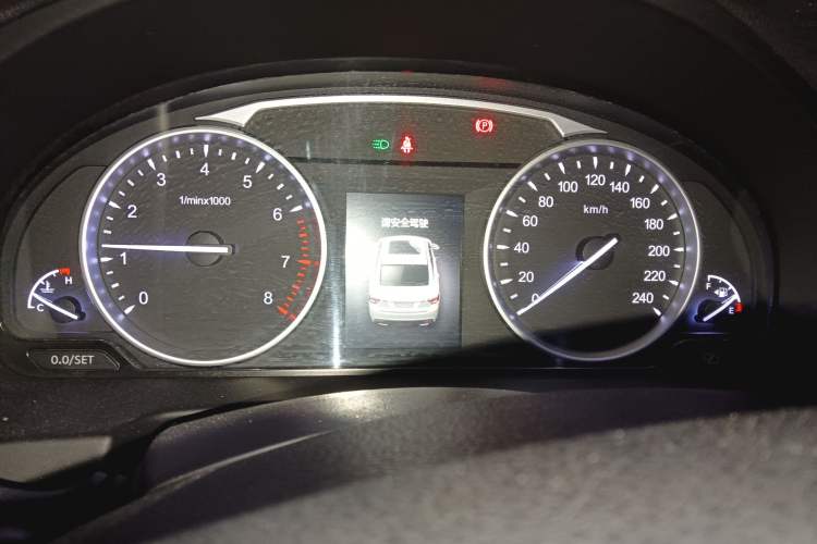 Used Geely Auto Emgrand GT 2015 1.8T Standard Model

