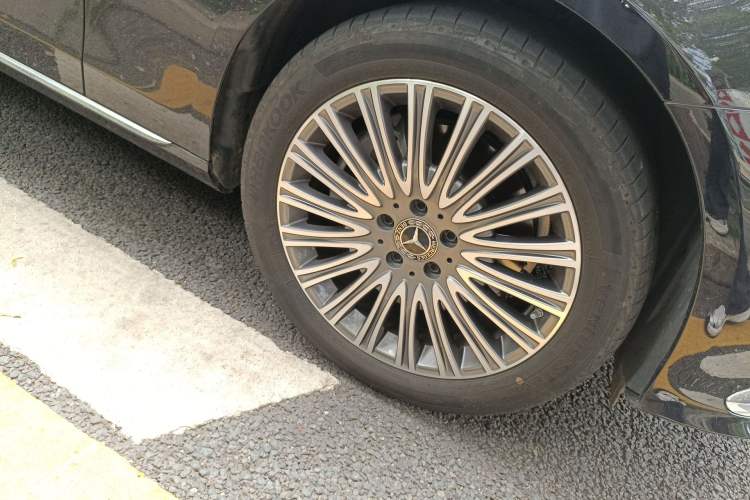 Used Mercedes-Benz E-Class 2023 Updated E 300 L Fashion Edition
