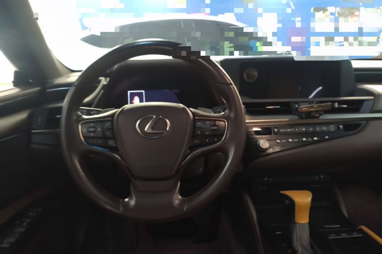 Used Lexus ES 2020 200 Excellence Edition
