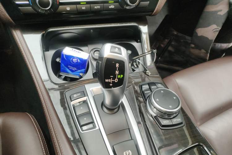 Used BMW 5 Series 2014 525Li Luxury Design Package