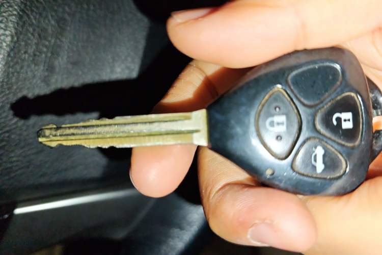 Used Toyota Reiz 2012 2.5V Fengdu Elite Stylish Edition Vehicle Key