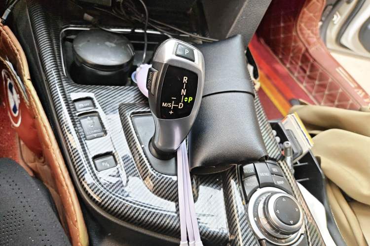 Used BMW 3 Series 2016 320Li Fashion Model Gear Lever