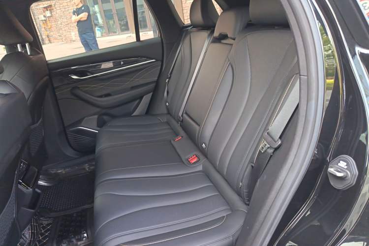 Used Geely Auto Monjaro L 2024 2.0TD DCT EVO Two-Wheel Drive Long-Range Version Left Rear Seat