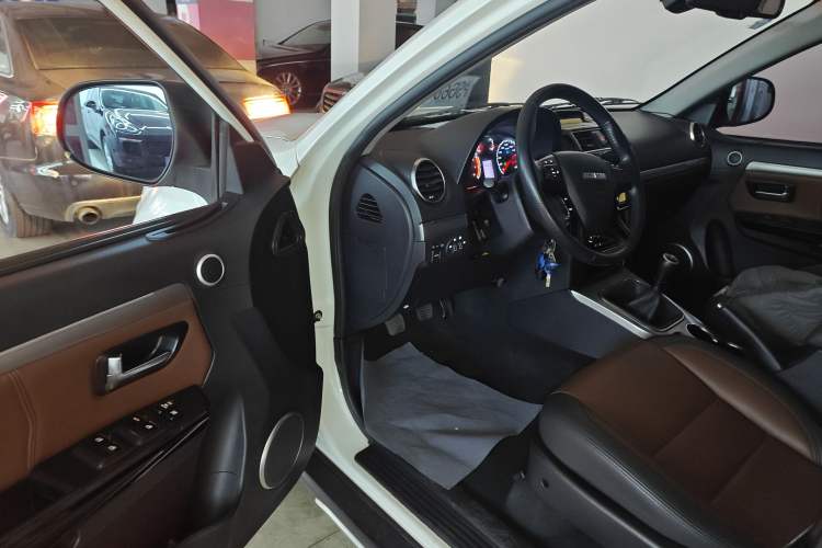 Used Haval H5 Classic 2018 Classic Edition 2.0T Manual Two-Wheel Drive Elite Model Driver Seat