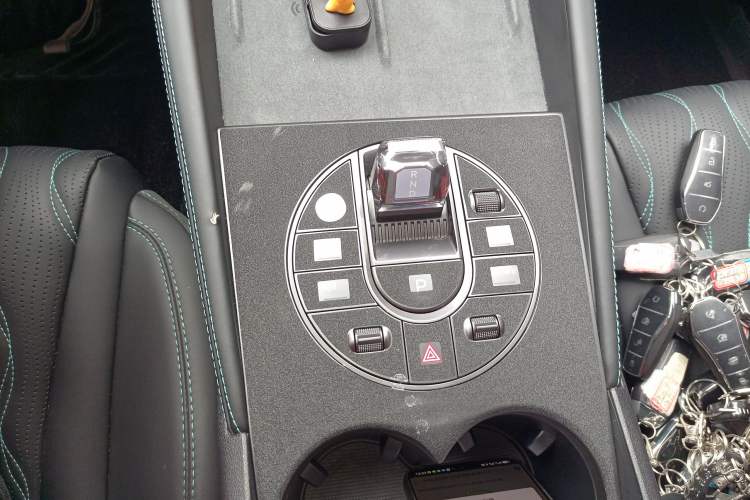 Used BYD Seal 06 New Energy 2024 DM-i 120KM Flagship Model Gear Lever