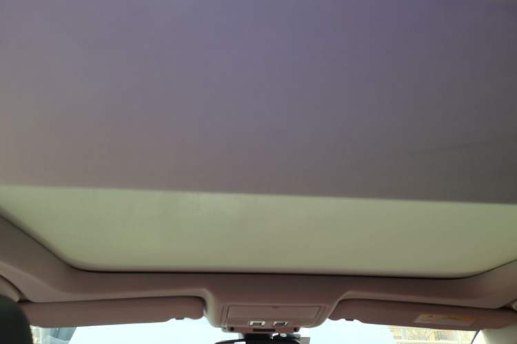 Used Jaguar XE 2018 2.0T 300 PS All-Wheel-Drive R-Sport Sport Edition Headliner