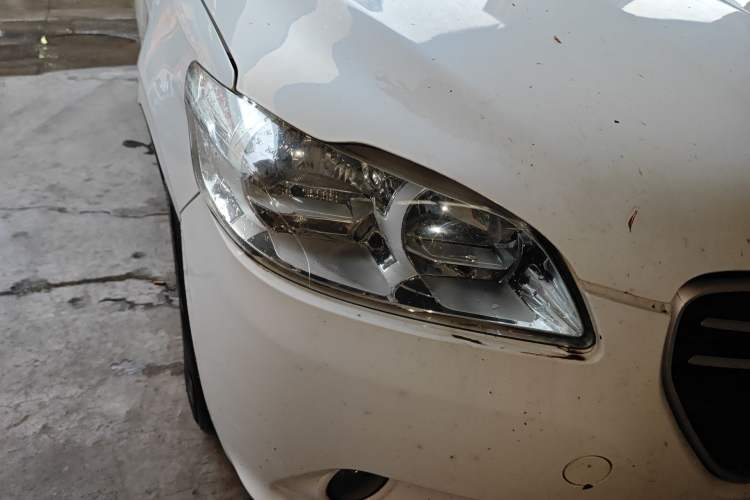 Used Peugeot 301 2014 1.6L Manual Comfort Edition Right Front Headlight