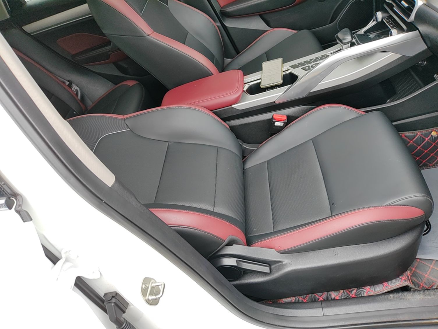 Geely Auto Coolray 2021 1.4T DCT Diamond Edition — снимка 19