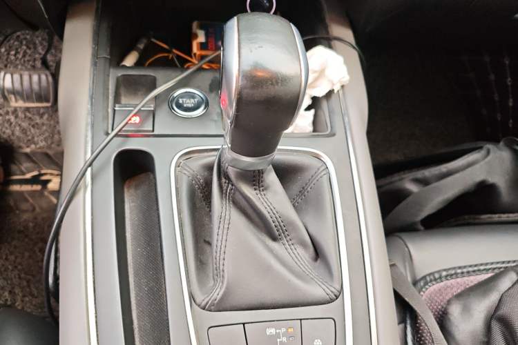 Used Citroen C5 AIRCROSS 2017 350THP Fashion Edition Gear Lever