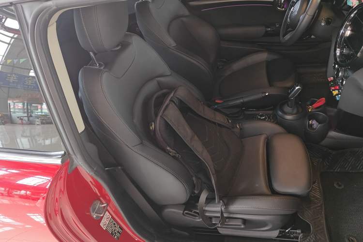 Used MINI 2022 2.0T COOPER S Classic Edition Right Front Seat