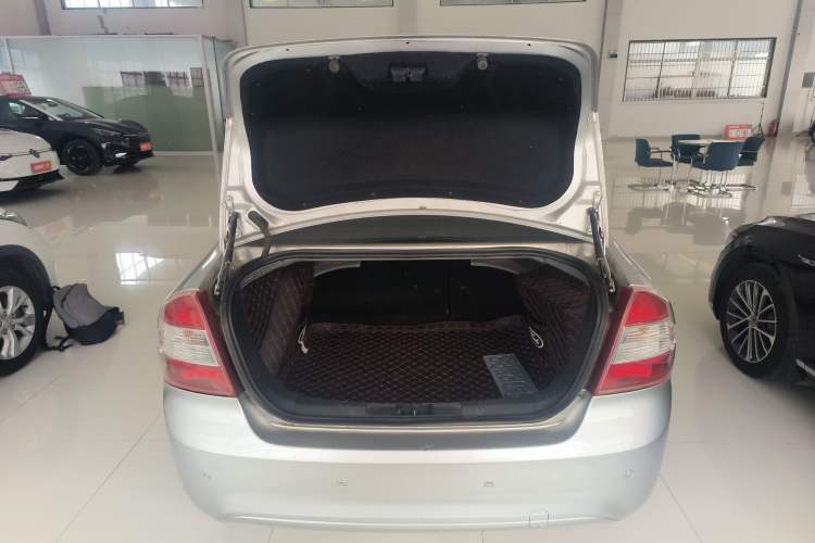 Used Ford Focus 2013 Sedan Classic 1.8L Manual Base Model Trunk