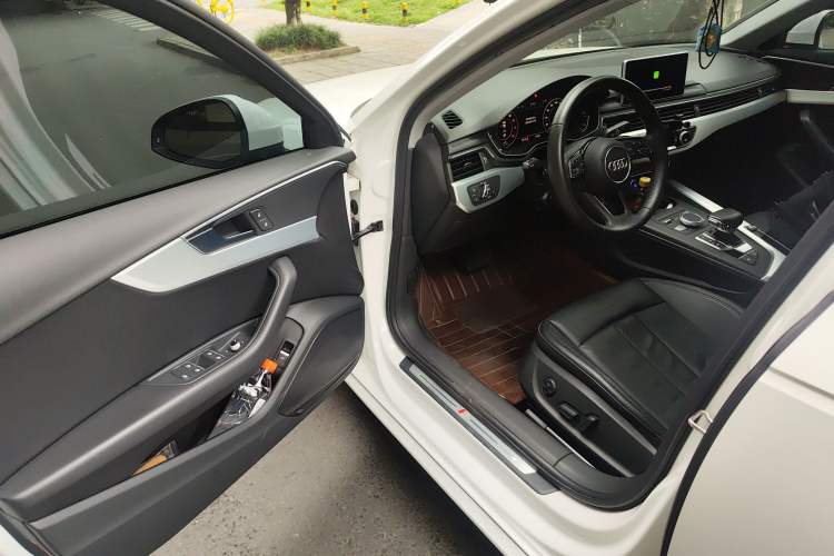 Used Audi A4L 2018 30th Anniversary Edition 40 TFSI Fashion Model