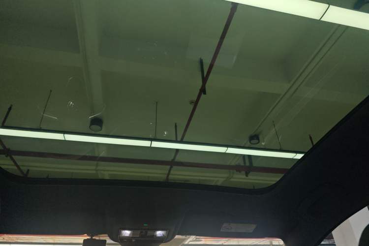 Used Volkswagen ID.4 CROZZ 2021 Long-Range Lite PRO Two-Wheel Drive Version Headliner