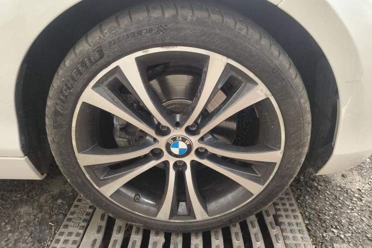 Used BMW 2 Series 2019 225i Convertible Coupe Sports Design Package
