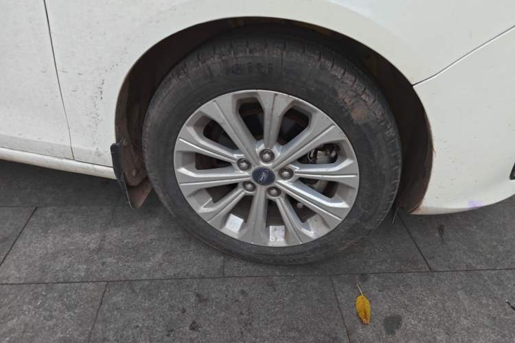 Used Ford Escort 2015 1.5L Manual Fashion Edition