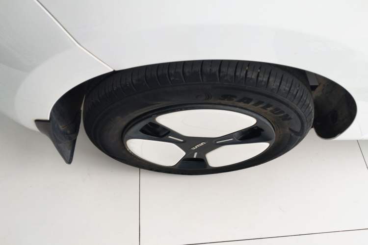 Used CHANGAN NEVO Lumin 2022 301km Honey-Sweet Version Right Rear Wheel Hub