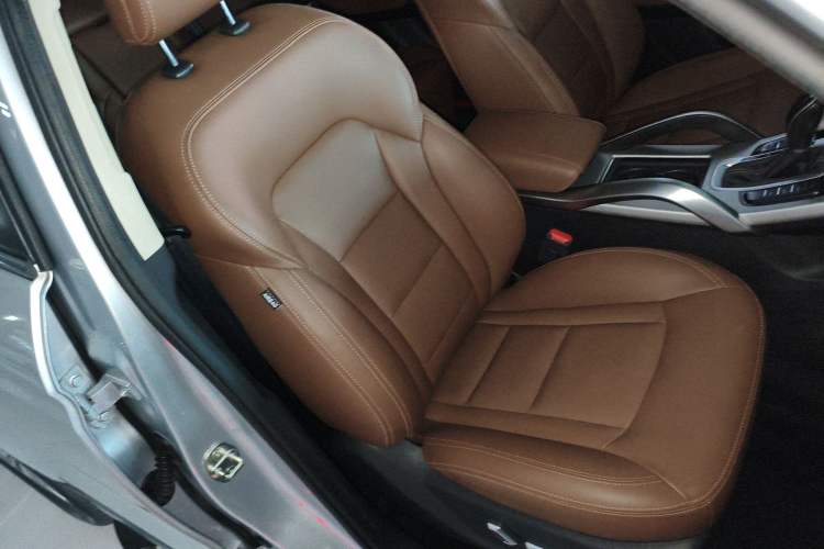 Used Geely Auto Emgrand X7 Sport 2016 1.8TD Automatic ZhiZun Version Right Front Seat