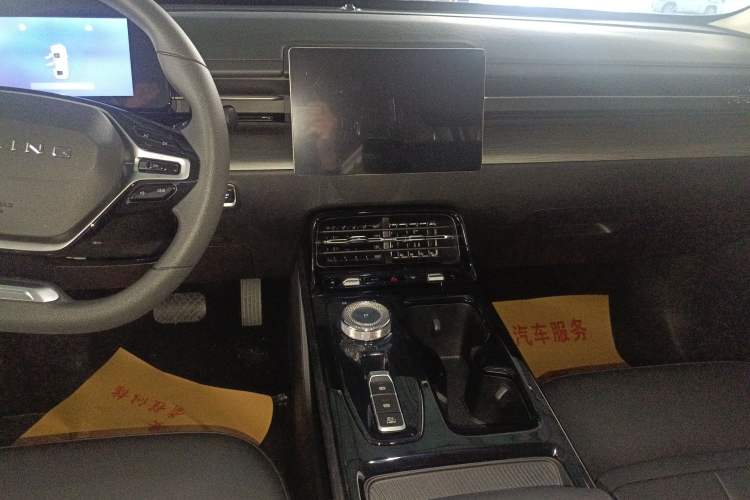 Used Wuling Xingguang 2024 Co-creation Edition 150 Standard Model
