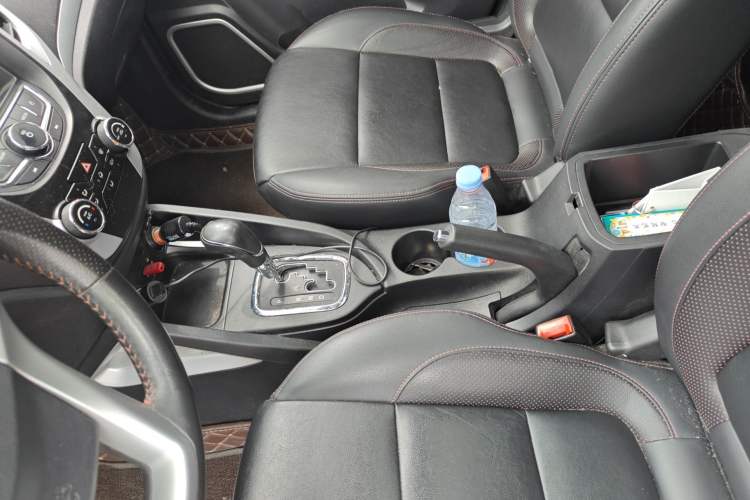 Used CHANGAN CS35 2016 1.6L Automatic Luxury Model China IV Standard
